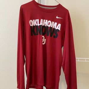 Nike "Oklahoma Knows" OU Dri Fit Shirt